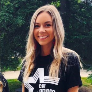 Meet your Posher, Olivia